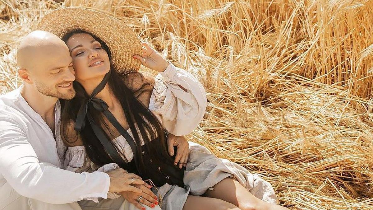 Дружина Влада Ями поділилася ніжною фотосесією: чуттєві кадри Дружина Влада Ями поділилася ніжною фотосесією: чуттєві кадри