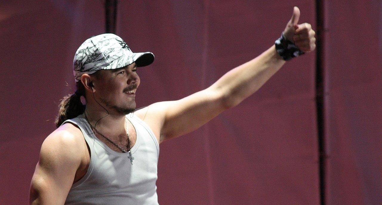 Фагот з ТНМК відверто розповів про ставлення до абортів та стосунки з сином Фагот з ТНМК відверто розповів про ставлення до абортів та стосунки з сином