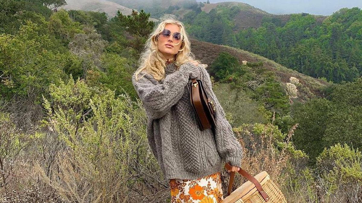 В трендовом осеннем образе: Эльза Хоск покорила сеть новыми кадрами В трендовом осеннем образе: Эльза Хоск покорила сеть новыми кадрами