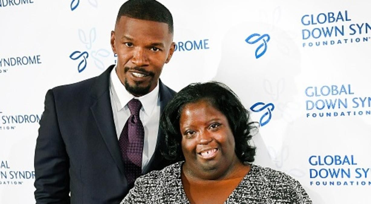 Сейчас она танцует на небе: умерла сестра Джейми Фокса Диондра Диксон Сейчас она танцует на небе: умерла сестра Джейми Фокса Диондра Диксон