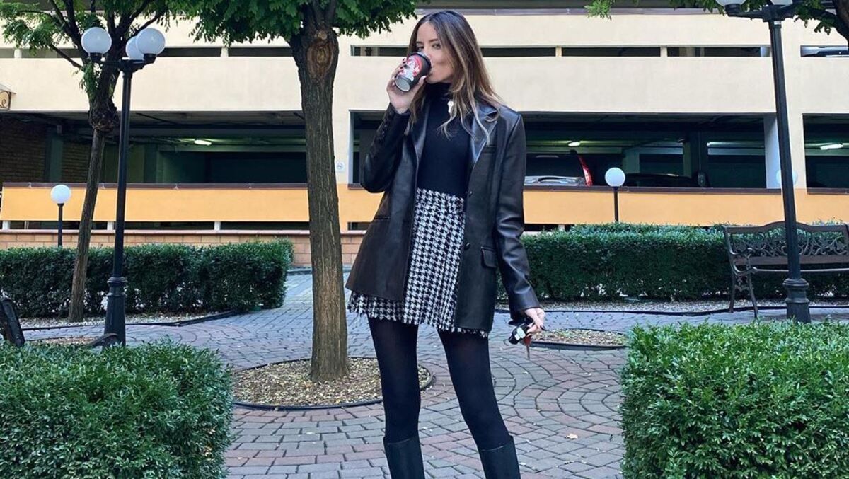 В юбке с пикантным вырезом: Надя Дорофеева похвасталась дерзким образом – фото В юбке с пикантным вырезом: Надя Дорофеева похвасталась дерзким образом – фото