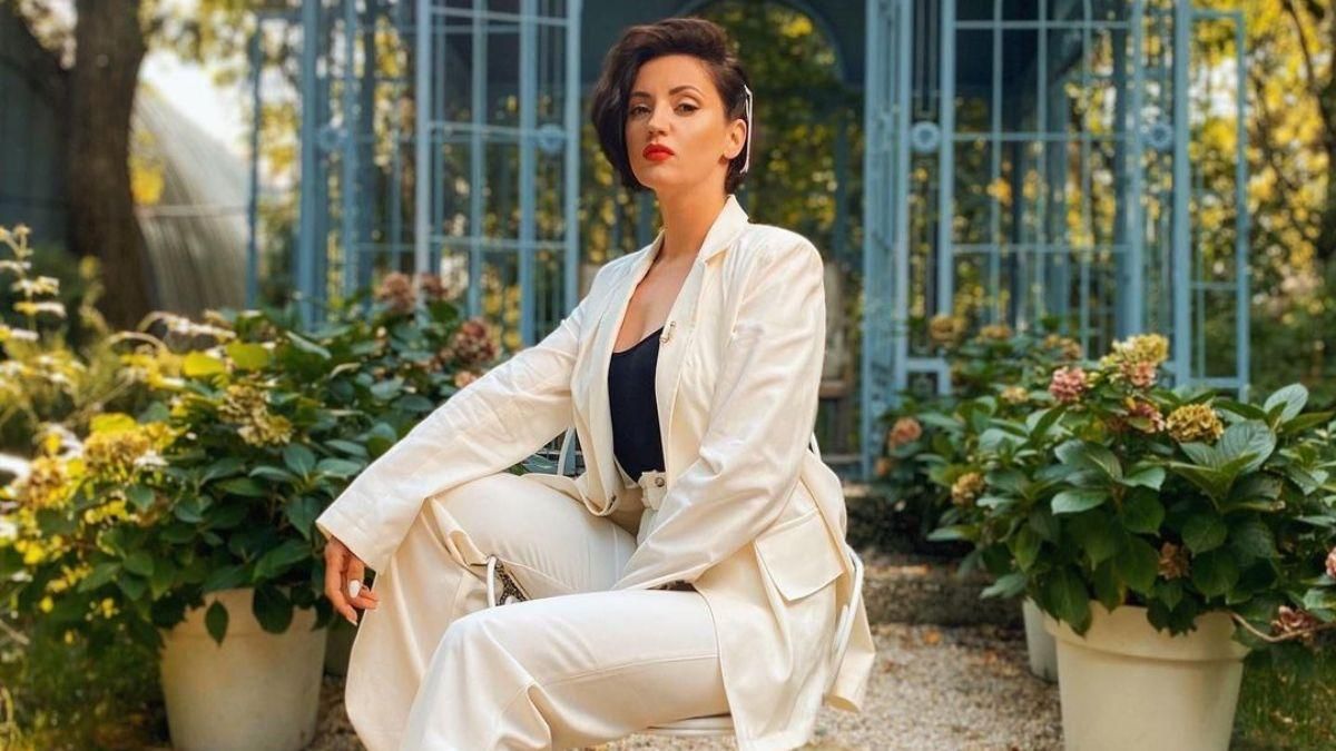 Оля Цибульська підкорила розкішним образом Оля Цибульська підкорила розкішним образом