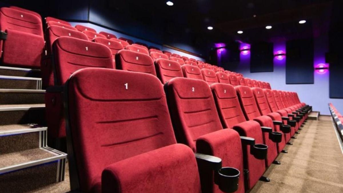 Як часто українці відвідують кінотеатри