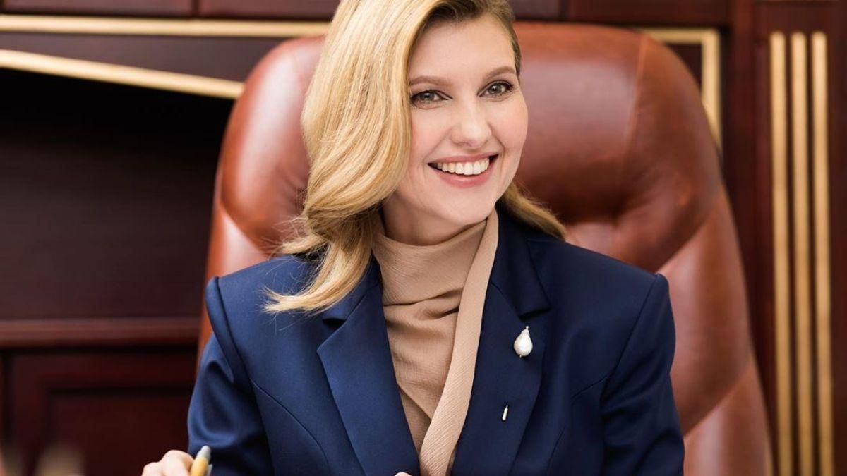 Елена Зеленская покорила деловым образом Елена Зеленская покорила деловым образом