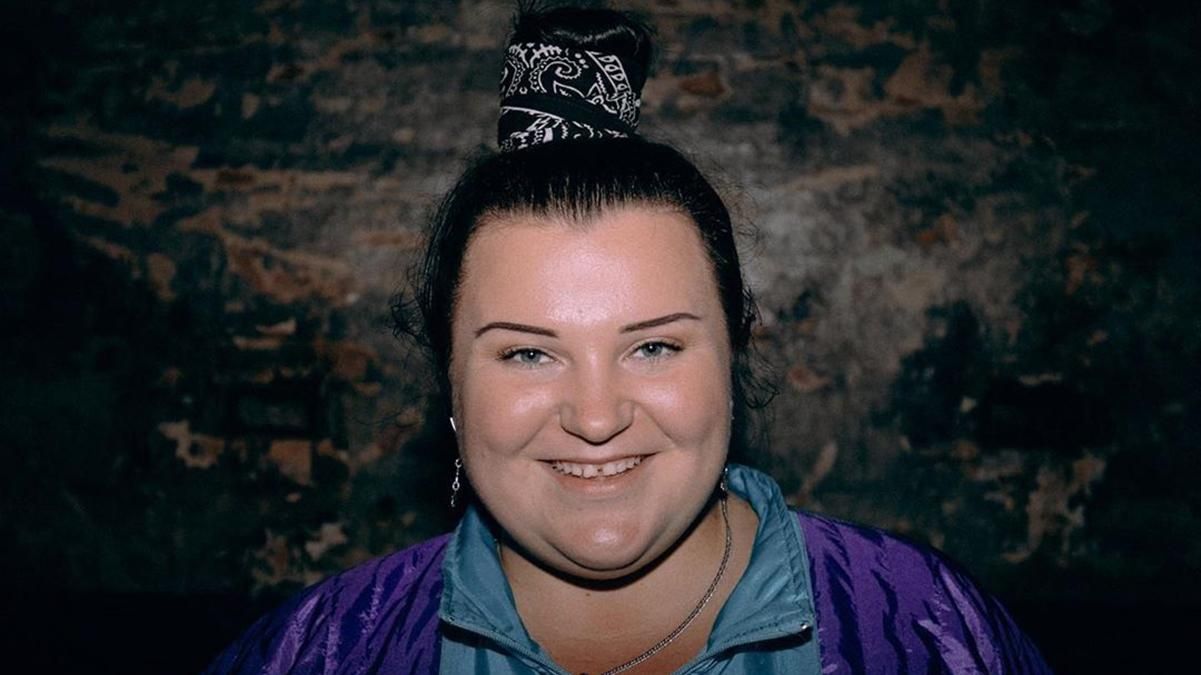 Alyona Alyona Alyona Alyona