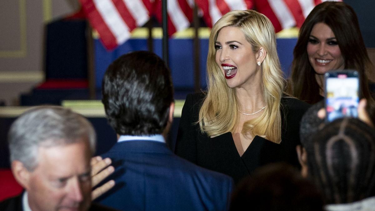 Іванка Трамп підкорила розкішним образом Іванка Трамп підкорила розкішним образом