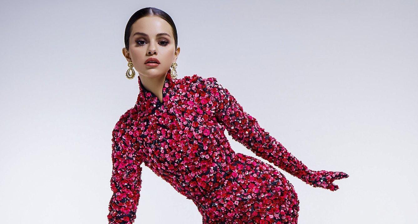 В роскошном наряде: Селена Гомес снялась в фотосессии – невероятные фото В роскошном наряде: Селена Гомес снялась в фотосессии – невероятные фото