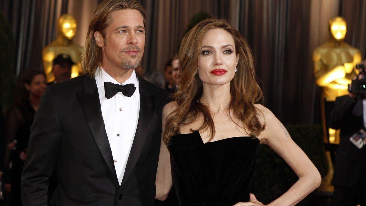 После разрыва с моделью: Брэда Питта заметили в доме Анджелины Джоли