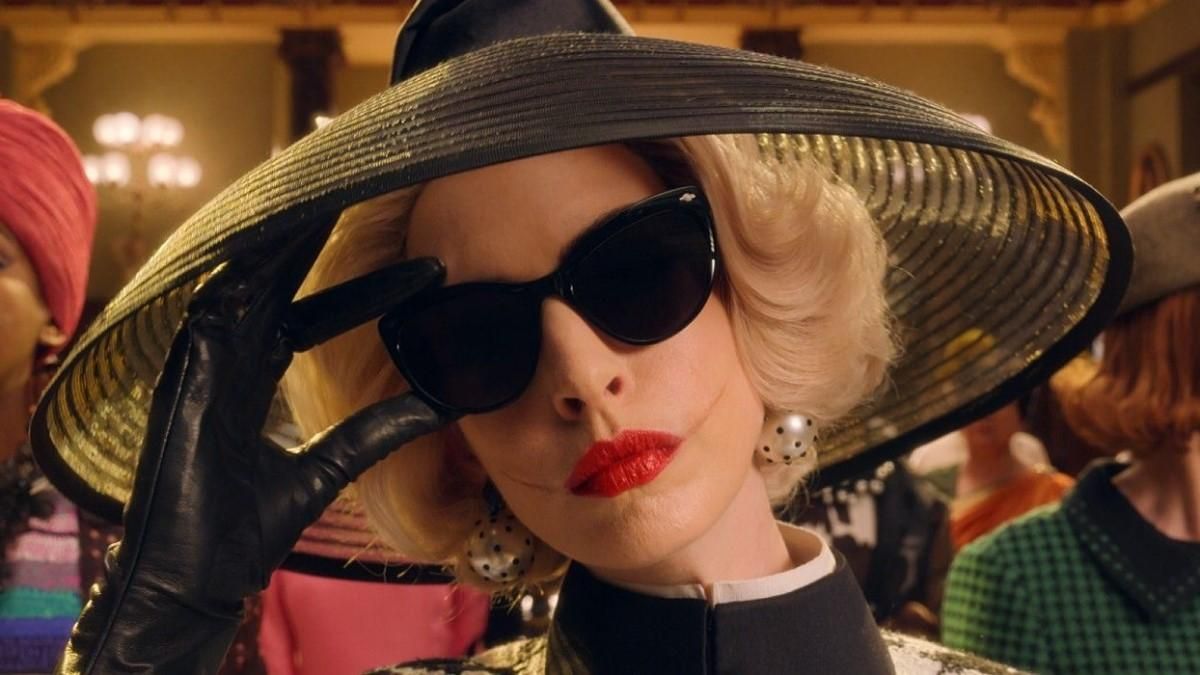 Скандал с фильмом Ведьмы: причина и реакция Энн Хэтэуэй Скандал с фильмом Ведьмы: причина и реакция Энн Хэтэуэй