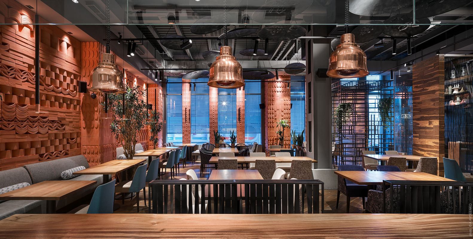 Заклад нагадує традиційні будівлі в Середній Азії Заклад нагадує традиційні будівлі в Середній Азії