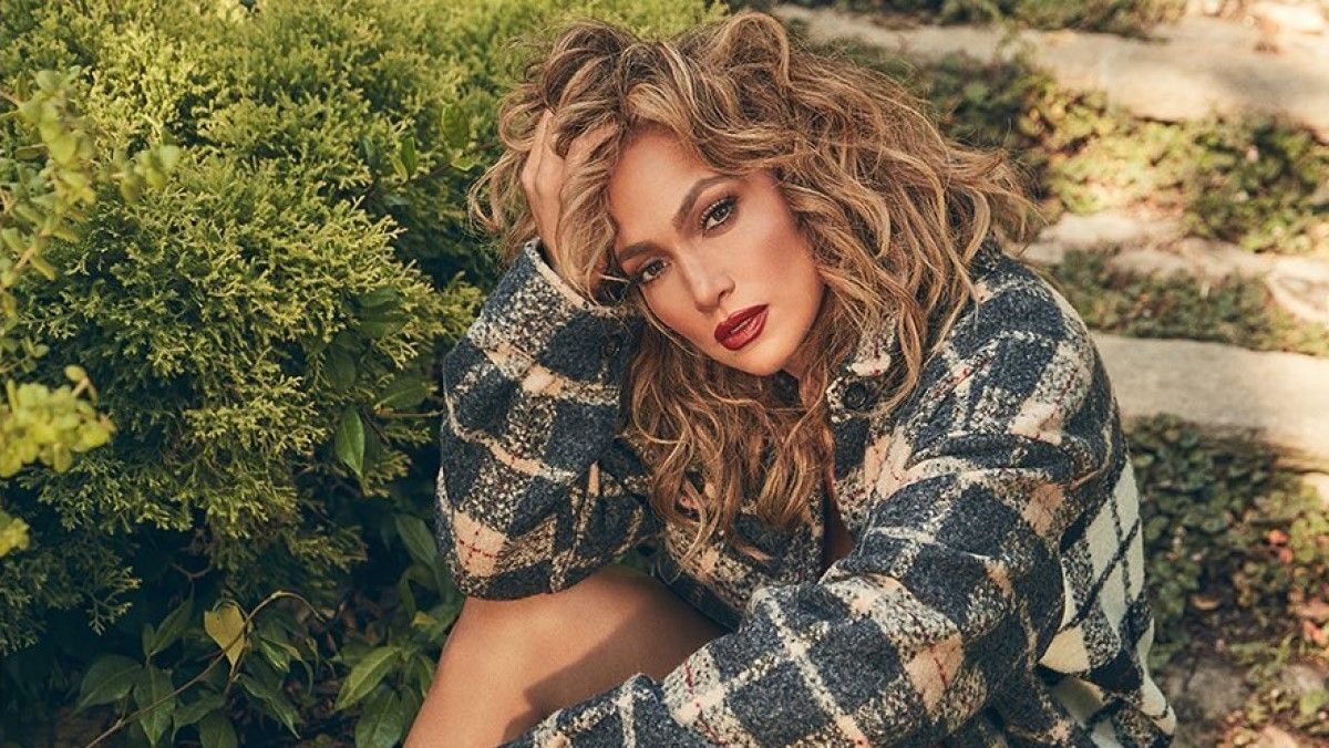 Комедия Marry Me: дата премьеры, новое фото с Дженнифер Лопес Комедия Marry Me: дата премьеры, новое фото с Дженнифер Лопес