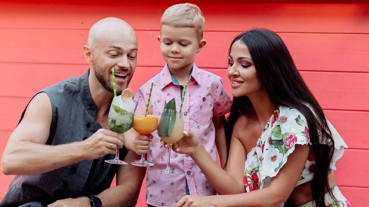 Влад Яма відправився в Дубаї разом із дружиною та сином Влад Яма відправився в Дубаї разом із дружиною та сином