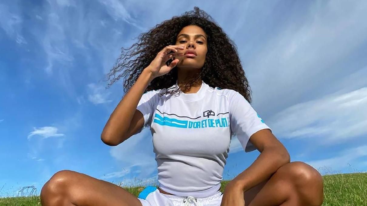 Тина Кунаки сделала фотосессию на знаменитой поляне телепузиков: фото Тина Кунаки сделала фотосессию на знаменитой поляне телепузиков: фото