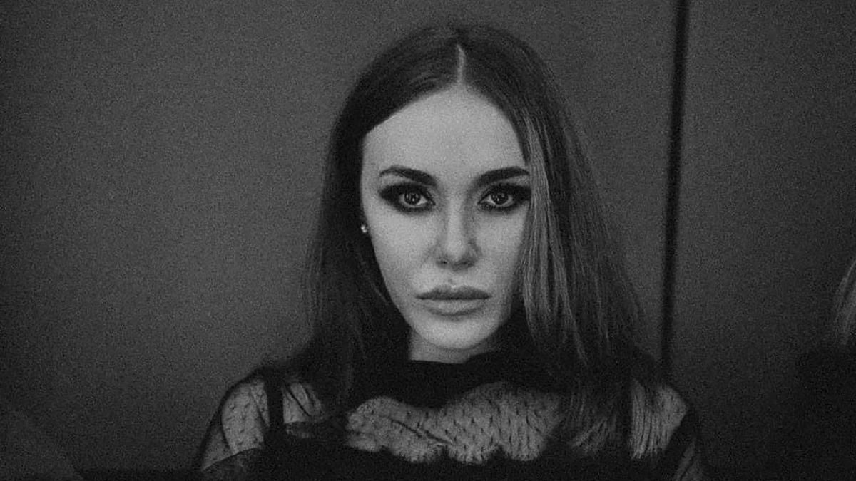 Слава Камінська зробила романтичне фото з котом Слава Камінська зробила романтичне фото з котом