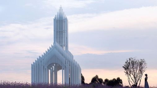 Вражаюча архітектура: у Китаї побудували прозору церкву – фото незвичної споруди