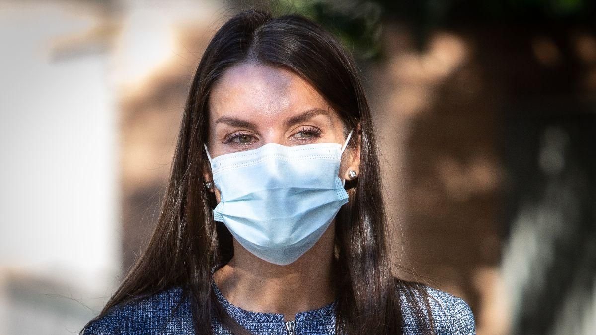 Королева Летиция очаровала безупречным осенним образом Королева Летиция очаровала безупречным осенним образом