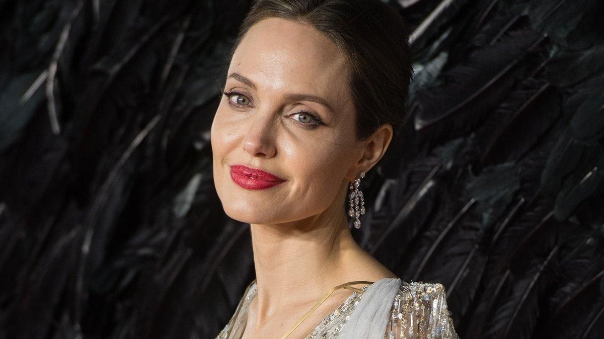 Анджеліна Джолі програла справу Анджеліна Джолі програла справу