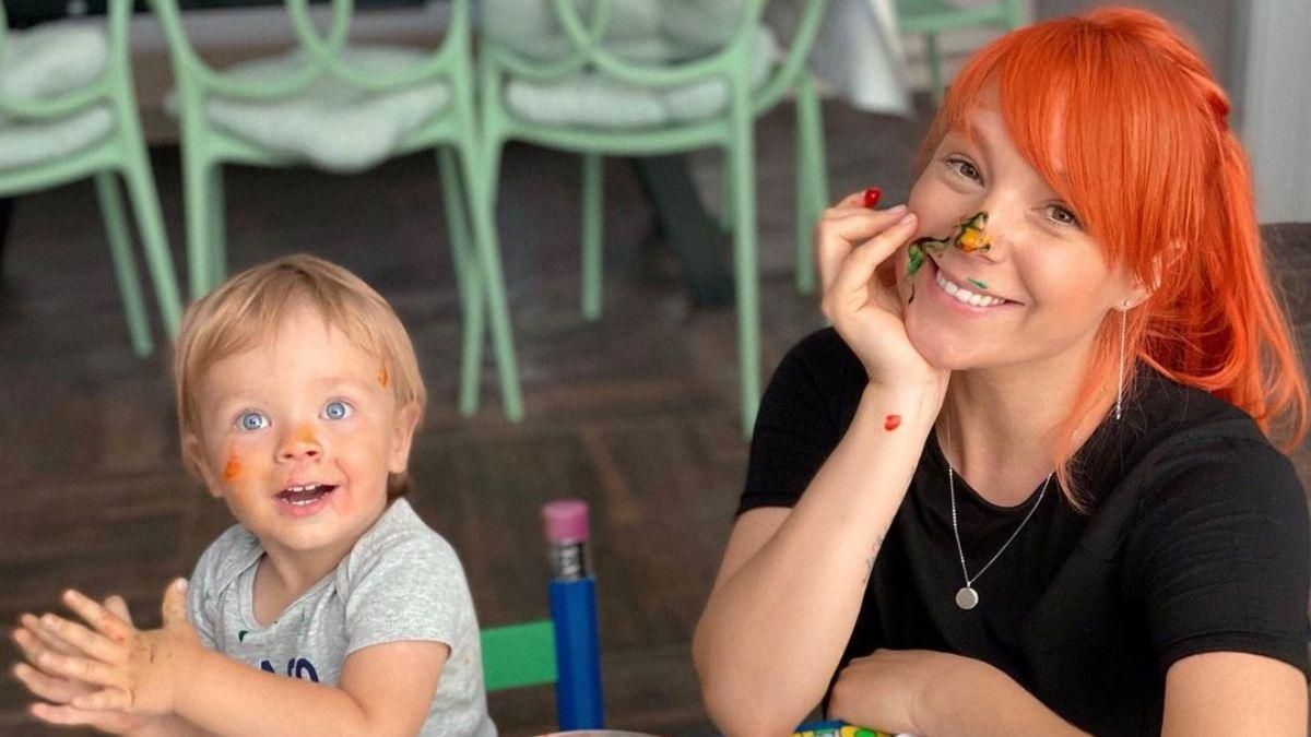 Тарабарова показала, як разом із сином радіє першому снігові Тарабарова показала, як разом із сином радіє першому снігові