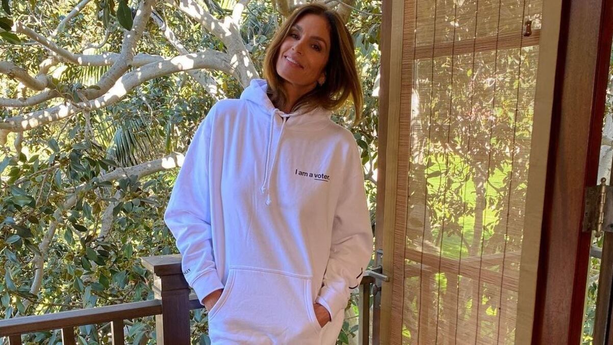 В тренировочном зале: 54-летняя Синди Кроуфорд поразила спортивной фигурой – фото В тренировочном зале: 54-летняя Синди Кроуфорд поразила спортивной фигурой – фото