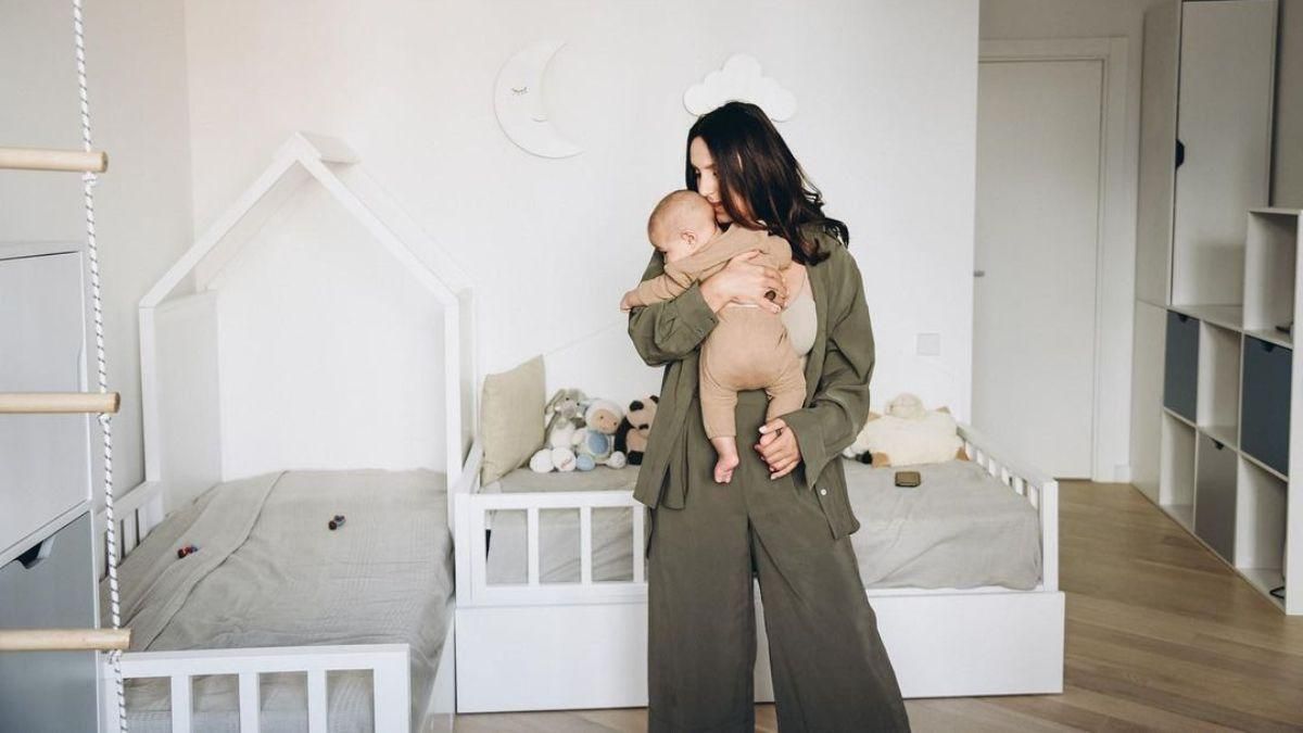 Джамала поделилась миловидной серией фото с младшим сыном Джамала поделилась миловидной серией фото с младшим сыном