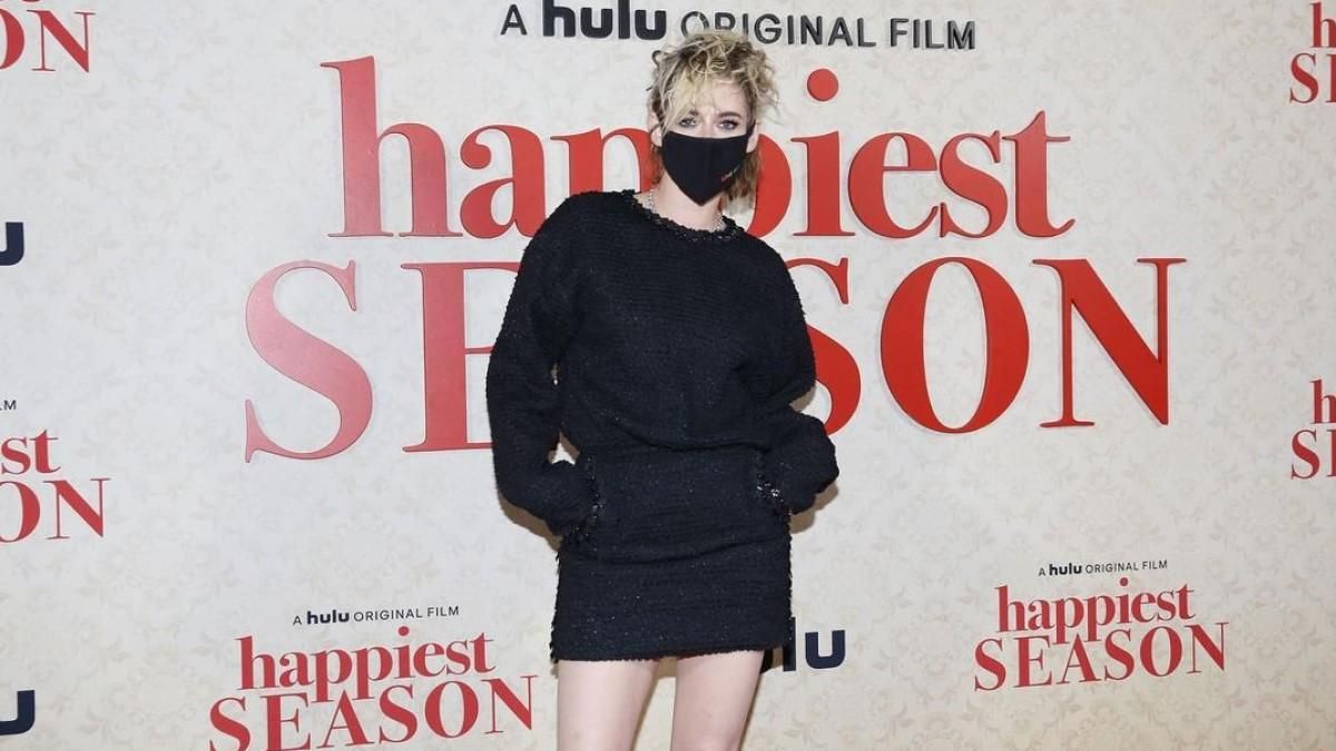 Премьера фильма Счастливая пора: фото с Кристен Стюарт, сюжет, трейлер Премьера фильма Счастливая пора: фото с Кристен Стюарт, сюжет, трейлер