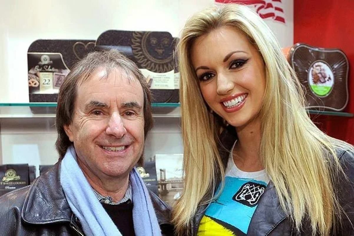 Кріс де Бург став дідусем Кріс де Бург став дідусем