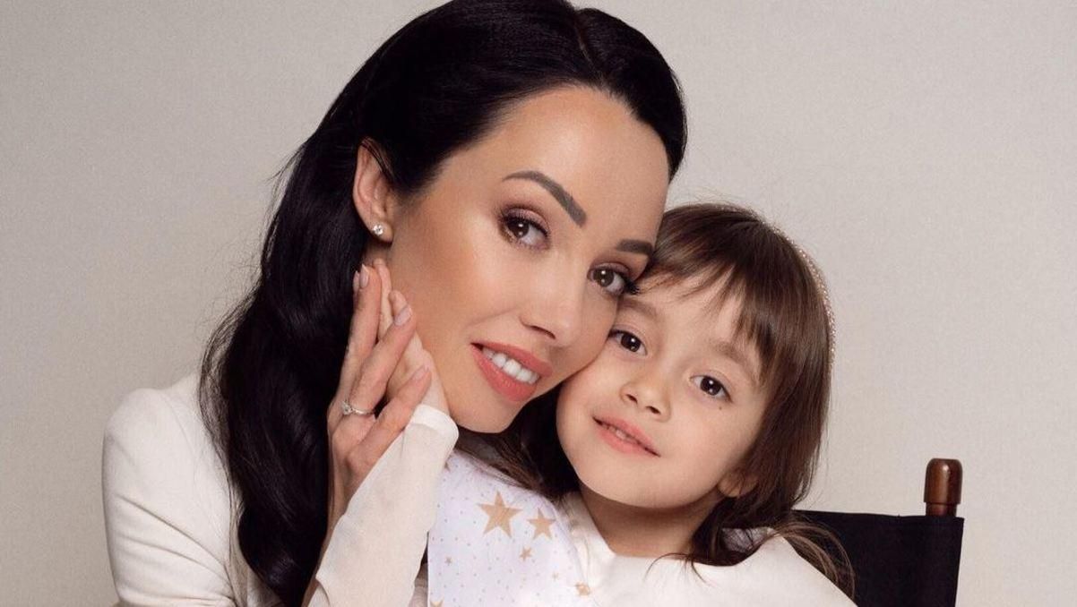 Катерина Кухар з донькою Катерина Кухар з донькою