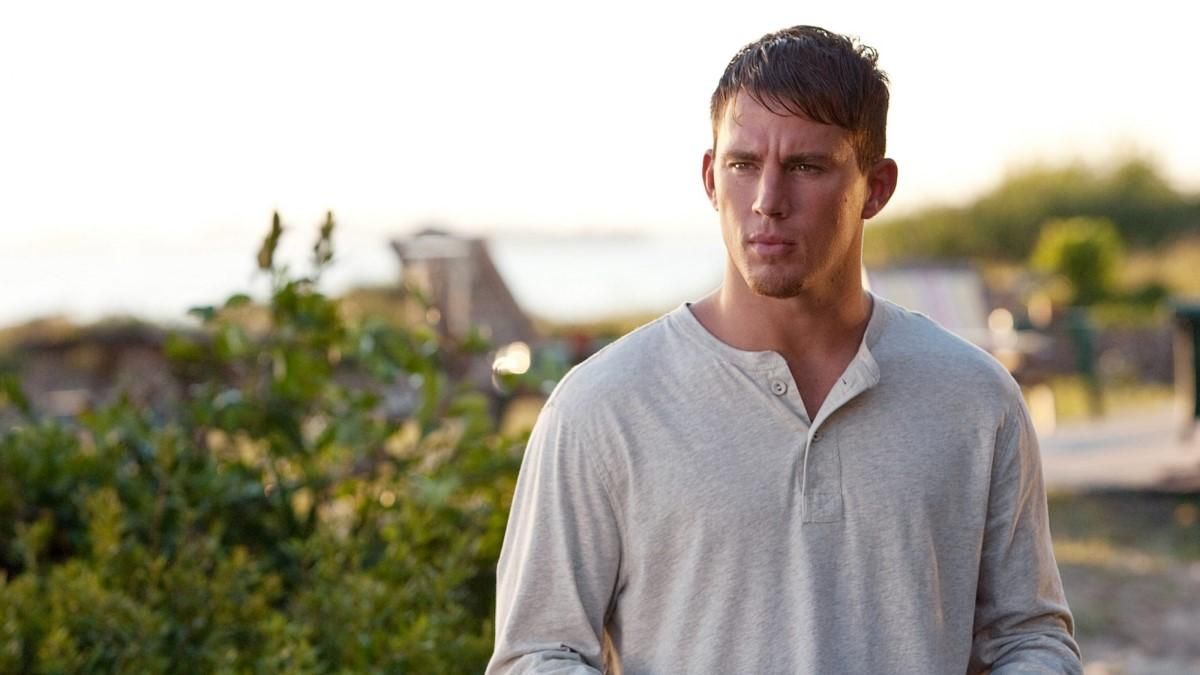 Ченнинг Татум сменил имидж: фото актера, причина, сюжет драмы Собака Ченнинг Татум сменил имидж: фото актера, причина, сюжет драмы Собака