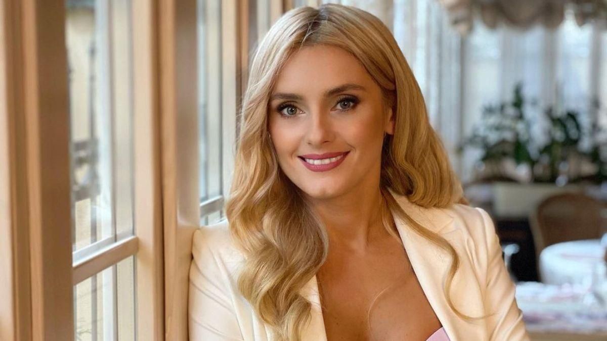 На прогулянці з чоловіком: Ірина Федишин показала миловидне фото На прогулянці з чоловіком: Ірина Федишин показала миловидне фото