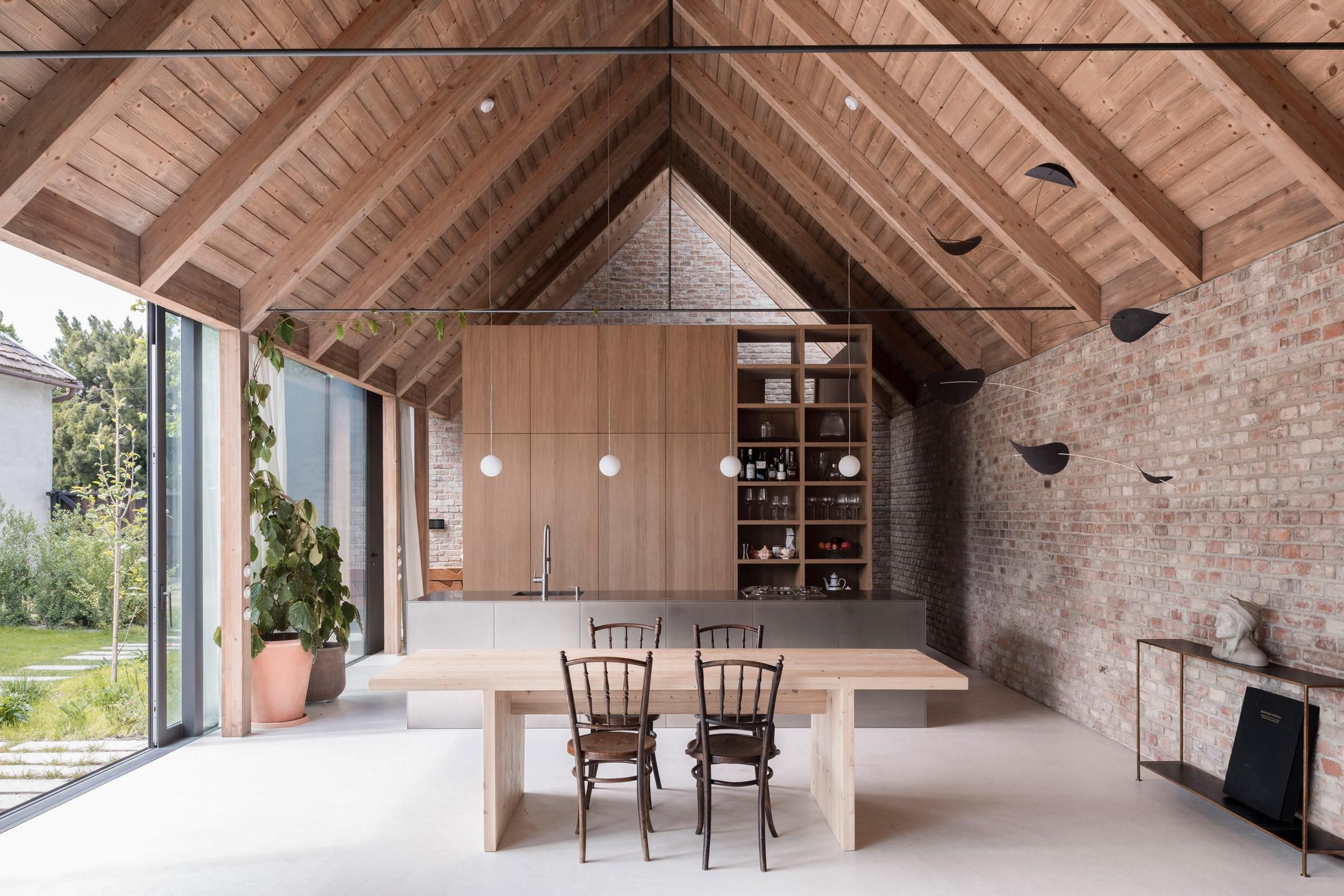 Будинок у передмісті Братислави Будинок у передмісті Братислави