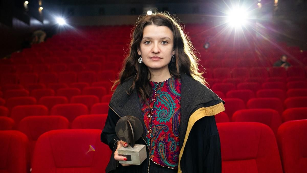 Ирина Цилык рассказывает о своем фильме Земля голубая, будто апельсин Ирина Цилык рассказывает о своем фильме Земля голубая, будто апельсин