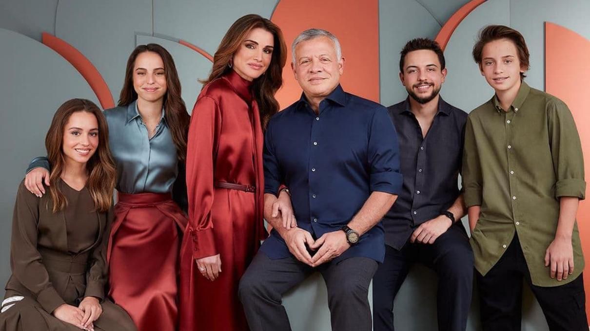 Королева Йорданії показала неймовірний образ: фото Королева Йорданії показала неймовірний образ: фото