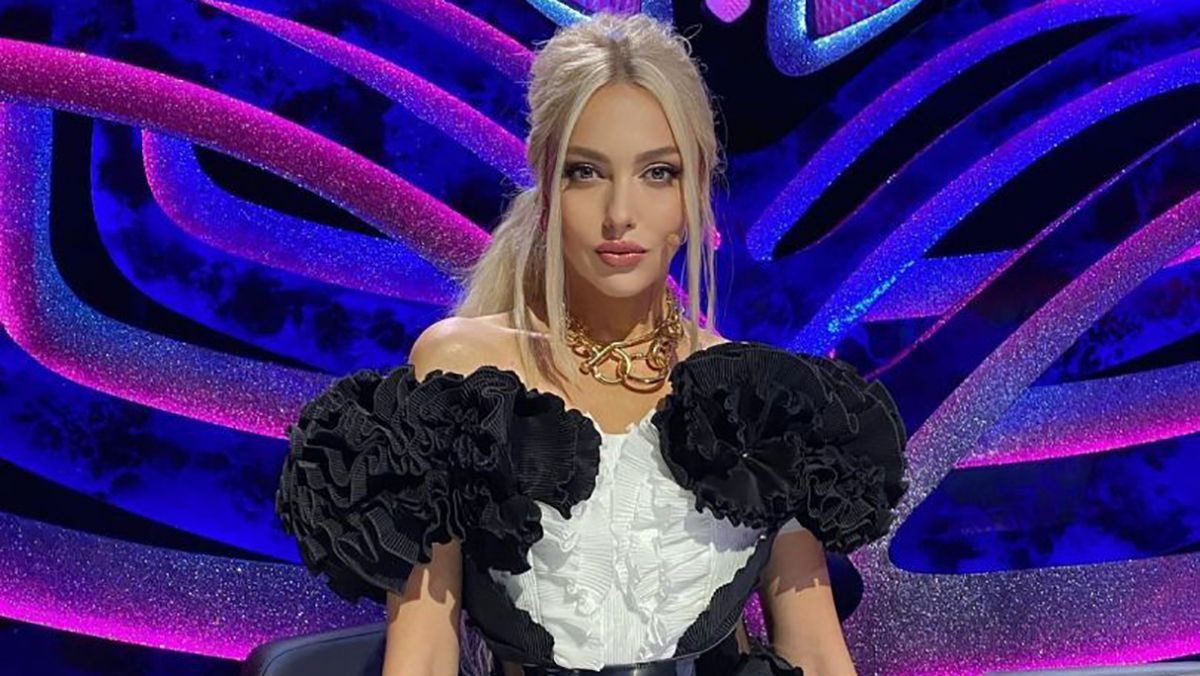 Оля Полякова спантеличила фанатів ляльковою зовнішністю Оля Полякова спантеличила фанатів ляльковою зовнішністю