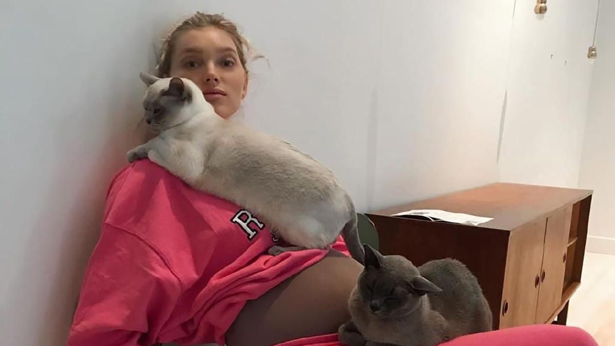 Як стильно та комфортно одягнутися вдома: модний прийом від Ельзи Госк Як стильно та комфортно одягнутися вдома: модний прийом від Ельзи Госк