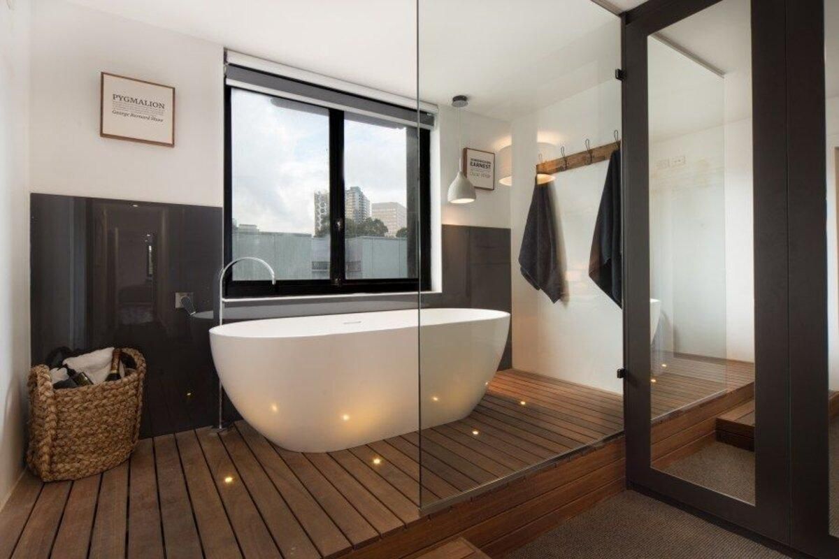 Скляні стіни в ванній кімнаті: навіщо потрібні Скляні стіни в ванній кімнаті: навіщо потрібні