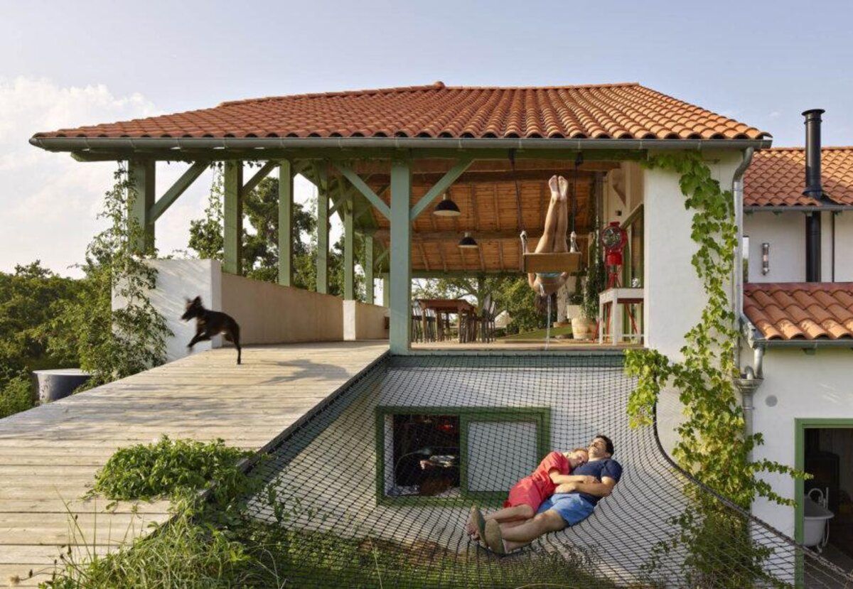 Стару ферму з обваленим дахом перетворили у розкішний будинок Стару ферму з обваленим дахом перетворили у розкішний будинок