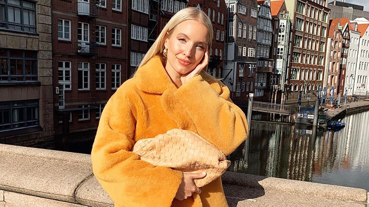 Леоні Ганне демонструє трендовий look Леоні Ганне демонструє трендовий look