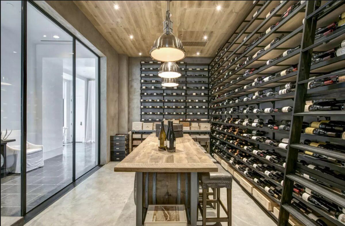 Локдаун и интерьер: частный бар в подвале – 5 вариантов Локдаун и интерьер: частный бар в подвале – 5 вариантов