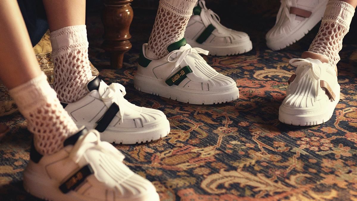 Dior представили новую модель обуви фото Dior представили новую модель обуви фото