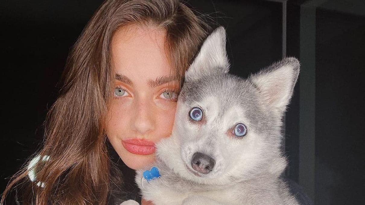 Как одевается модель Яэль Шелби – девушка с самым красивым лицом в мире Как одевается модель Яэль Шелби – девушка с самым красивым лицом в мире