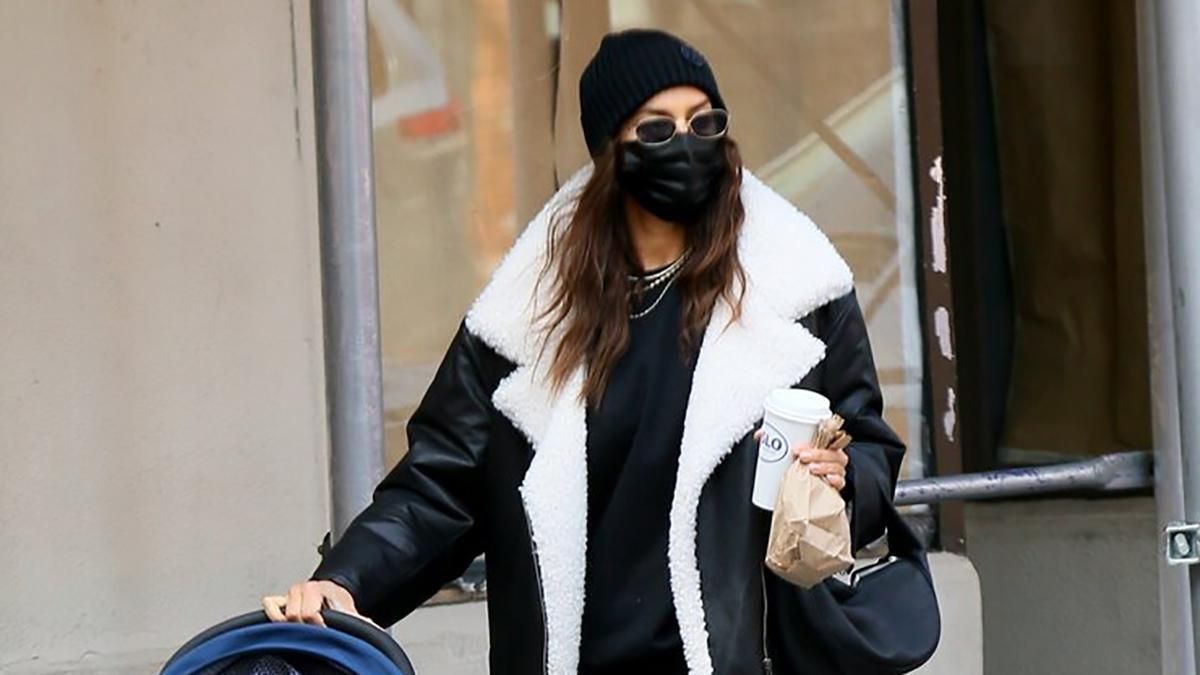 Стильный выход Ирины Шейк в дубленке и спортивных штанах: фото Стильный выход Ирины Шейк в дубленке и спортивных штанах: фото