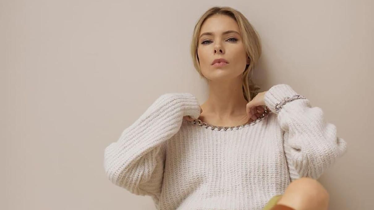 Светр з ланцюжком: тренд 2021 року Светр з ланцюжком: тренд 2021 року