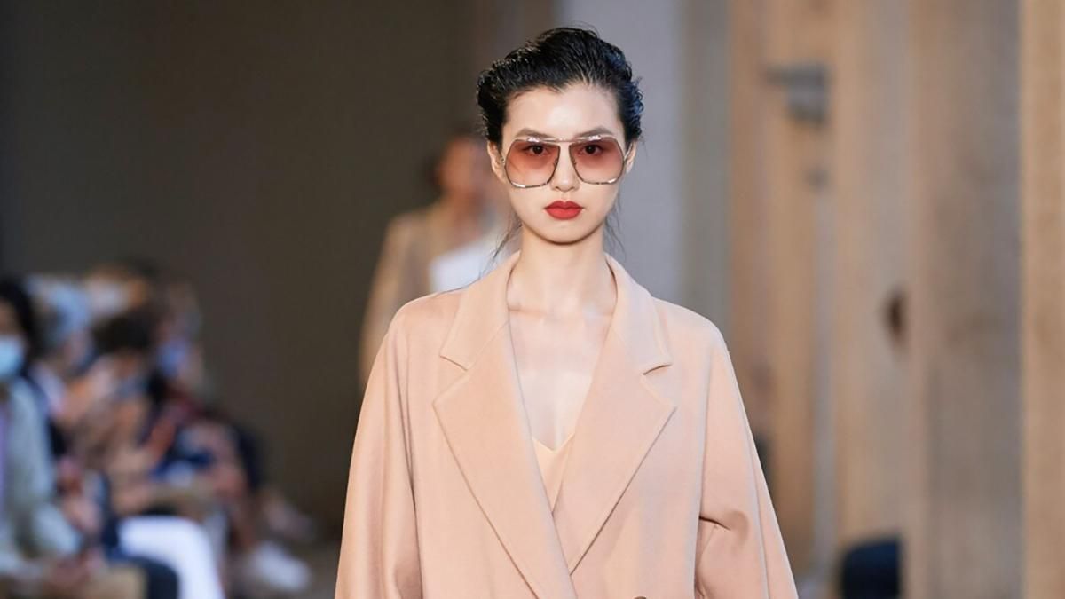 Двобортні трендові пальта: фото Двобортні трендові пальта: фото