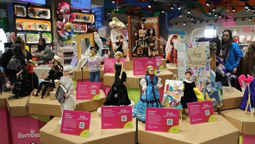 Саніна, Руслана, Леся Українка: в Одесі до 8 Березня відкрили виставку "Barbie: Пані України"