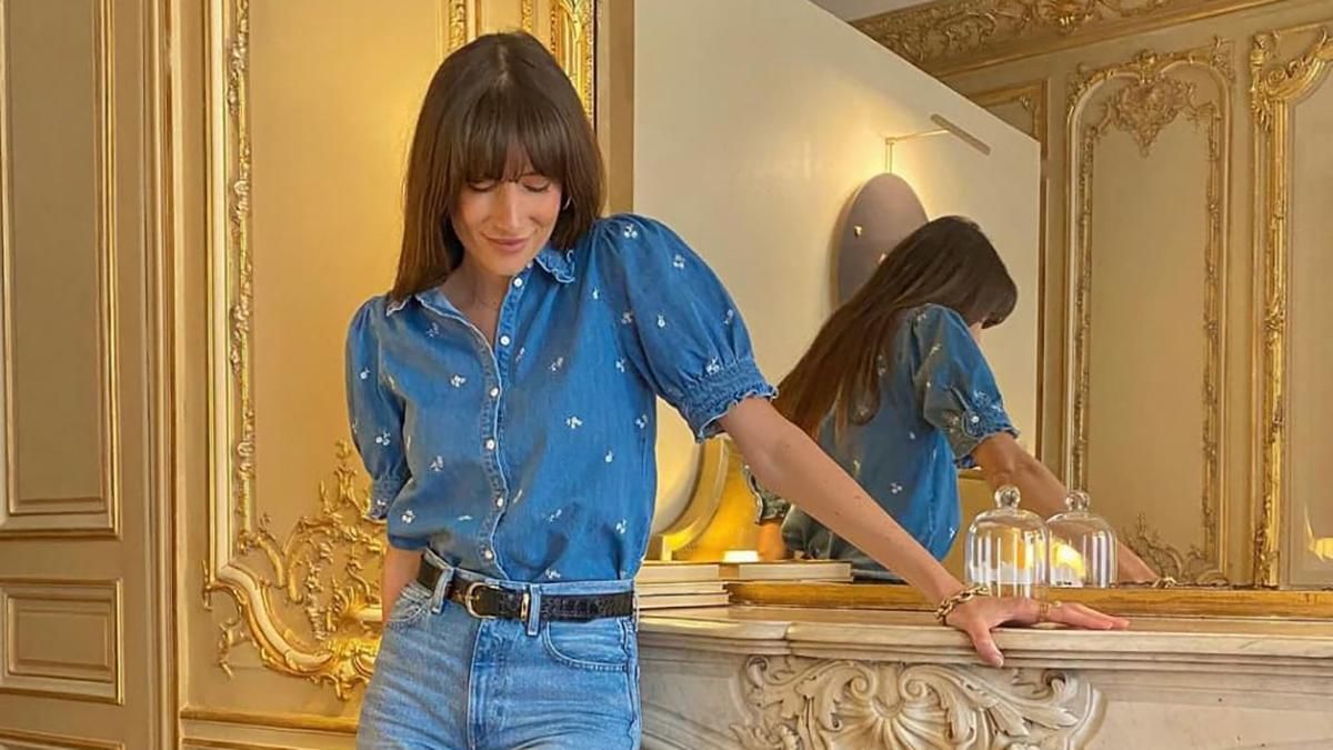 Главный бестселлер весны – джинсы с разрезами по бокам: как их носить показывает Жюли Феррери Главный бестселлер весны – джинсы с разрезами по бокам: как их носить показывает Жюли Феррери