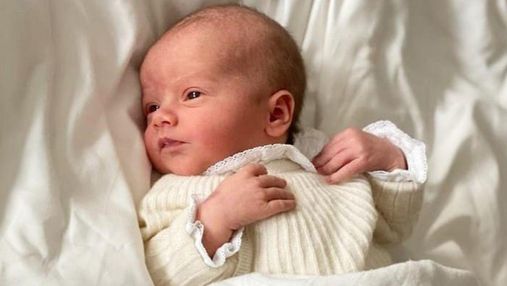 Шведська принцеса Софія та принц Карл Філіп показали обличчя сина та розсекретили його ім'я