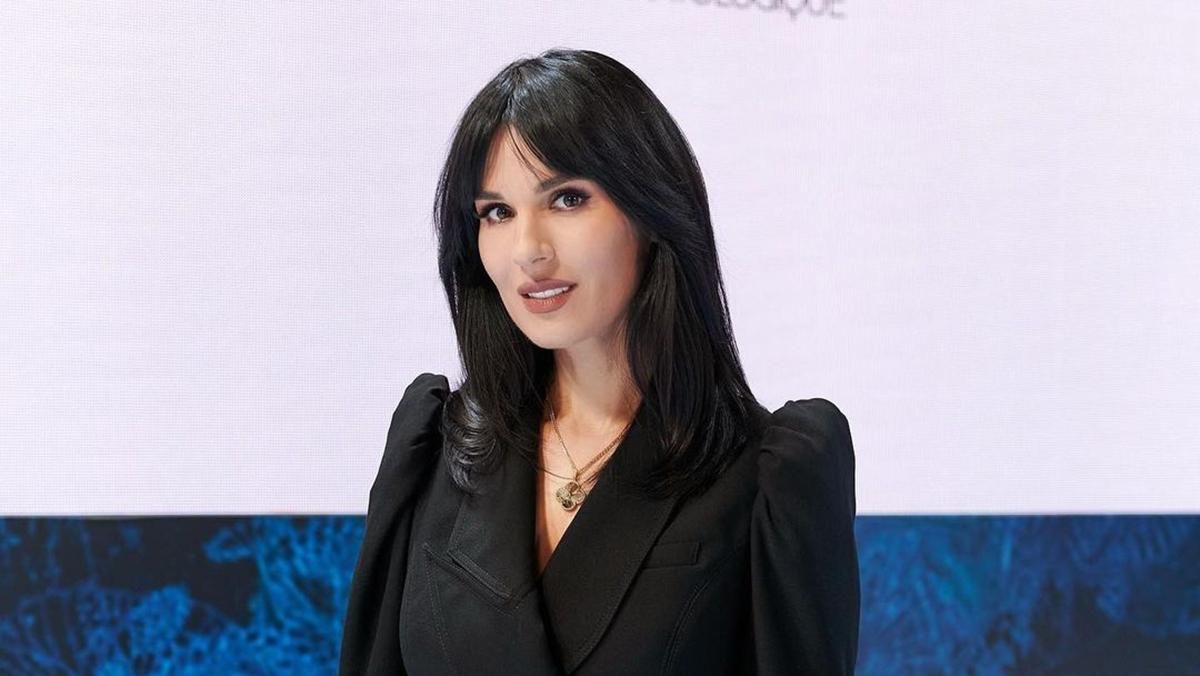 Маша Єфросиніна показала образ у подовженому піджаку: фото Маша Єфросиніна показала образ у подовженому піджаку: фото