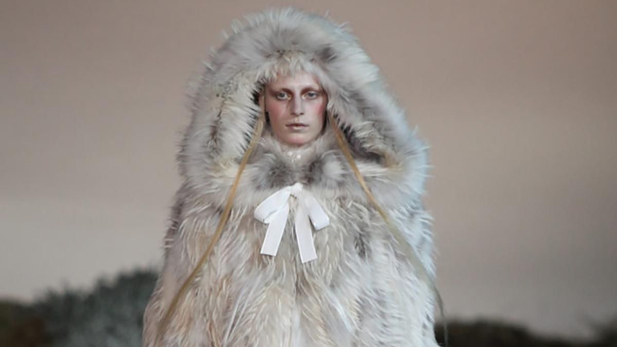 Модные люксовые бренды отказались от натурального меха в своих коллекциях Модные люксовые бренды отказались от натурального меха в своих коллекциях