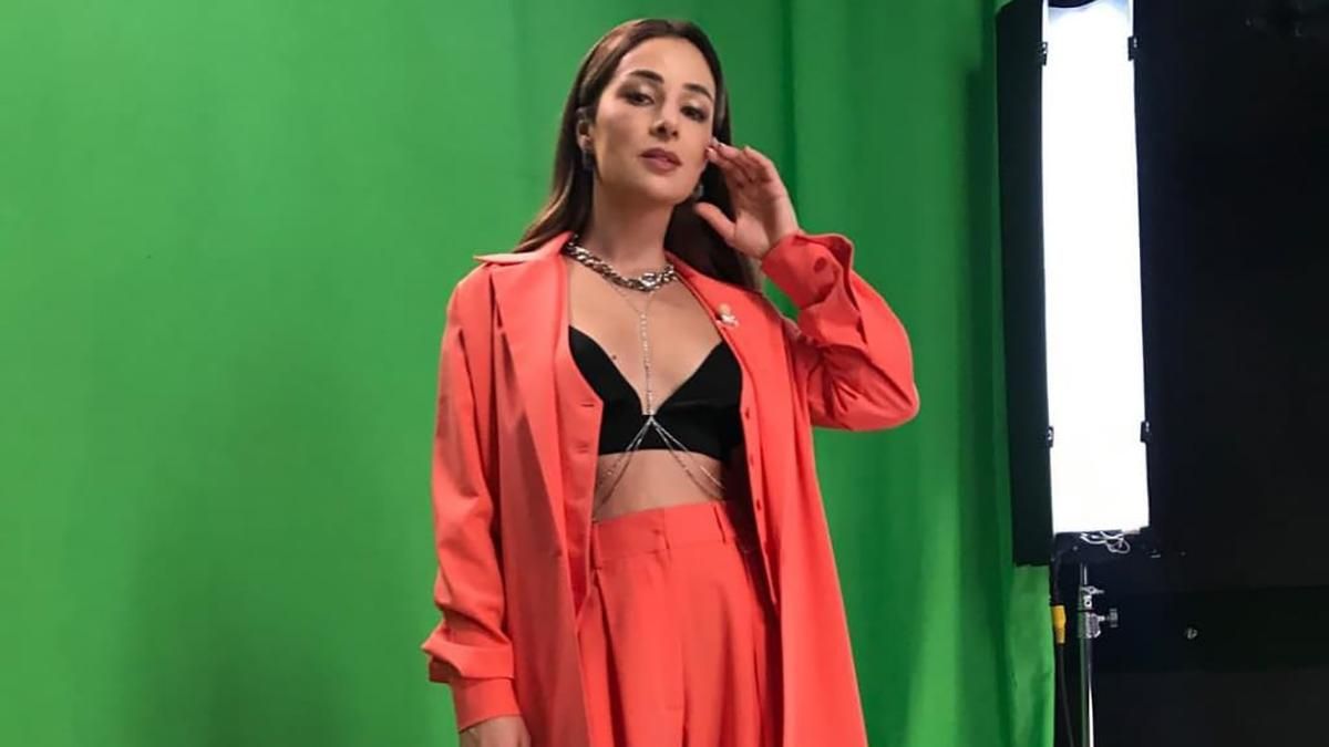 Злата Огневич опубликовала стильный образ Злата Огневич опубликовала стильный образ