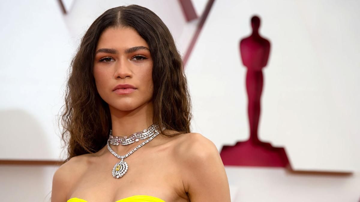 Розкішні образи знаменитостей Розкішні образи знаменитостей